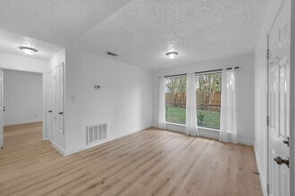 Building Photo - 22307 Silver Morning Cir