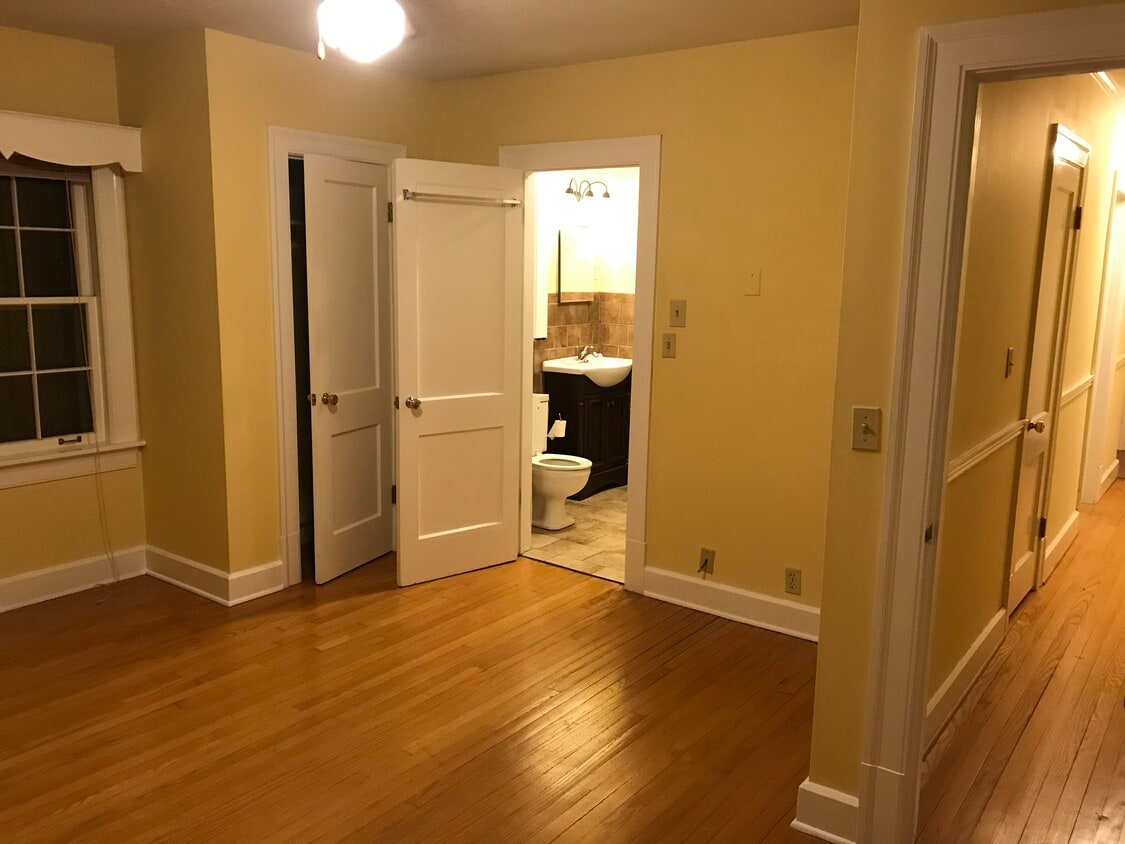 Bedroom - 804 E Bell St