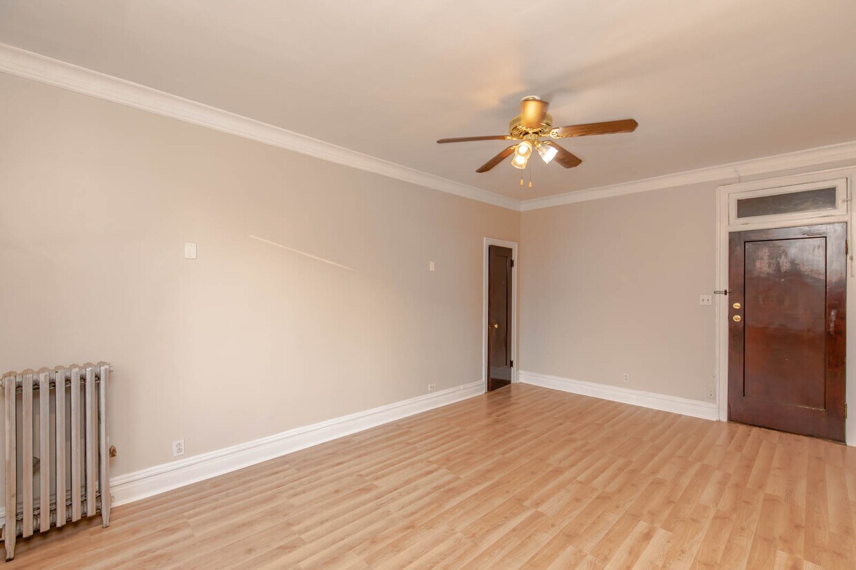 Foto principal - 2209 S 61st Ct