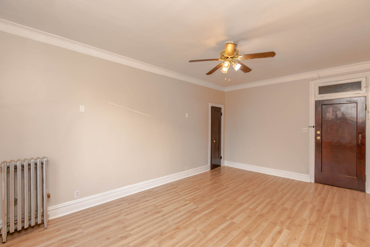 Primary Photo - 2209 S 61st Ct