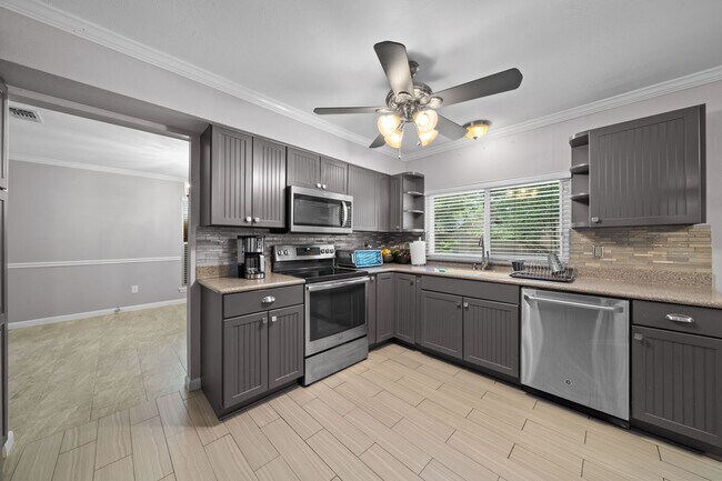 Foto del edificio - 2147 Lone Rock Dr