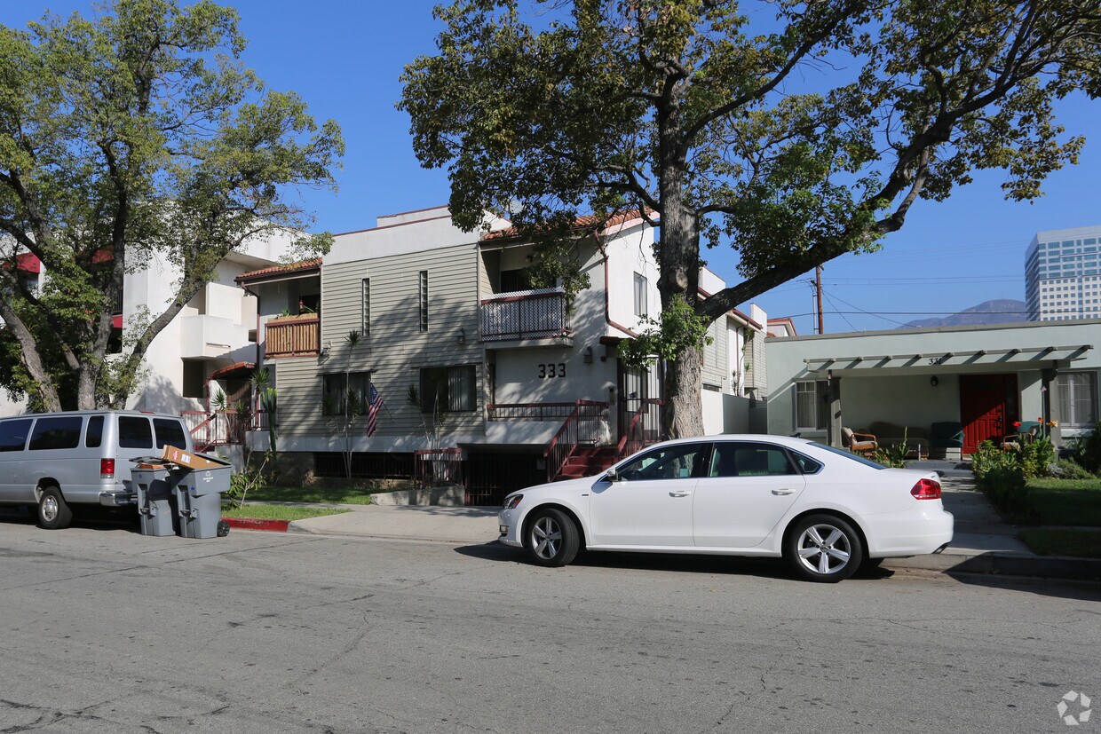 Building Photo - 333 Myrtle St