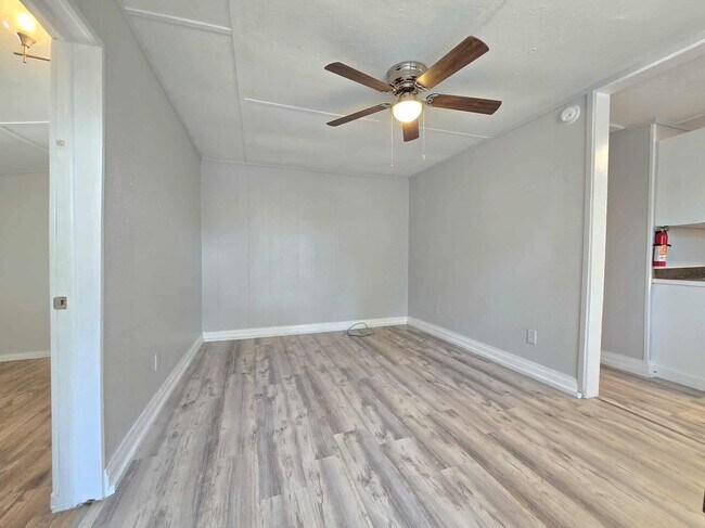 Foto del edificio - 2219 Everett St