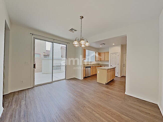 Foto del edificio - 8834 Salvestrin Point Ave