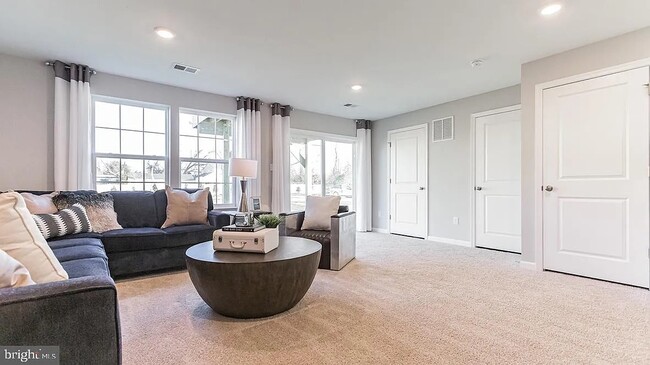 Foto del edificio - 48 Autumn Park Dr