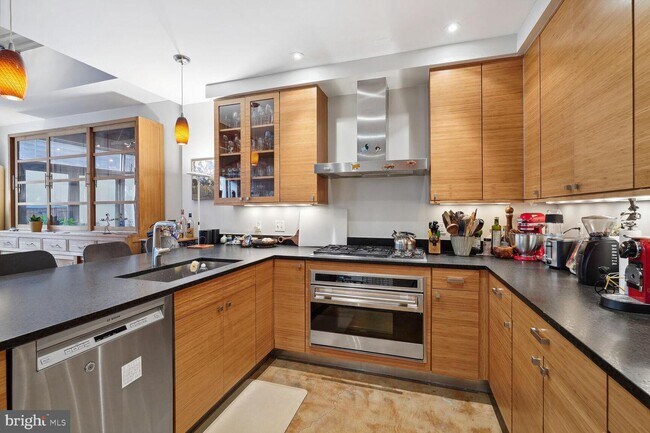 Foto del edificio - 2351 Champlain St NW