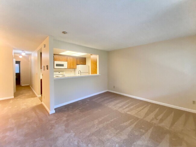 Building Photo - Charming Condo in Newark!