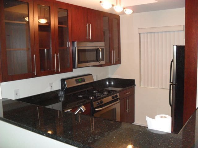 Building Photo - Meridian STUDIO Condo