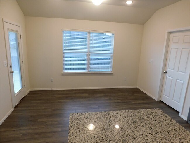 Building Photo - 2995 W Azurite St