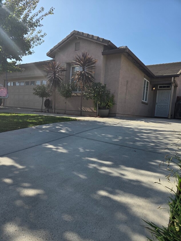 Primary Photo - 3929 Anastasia Ln