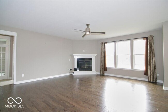 Foto del edificio - 14905 Dennison Dr