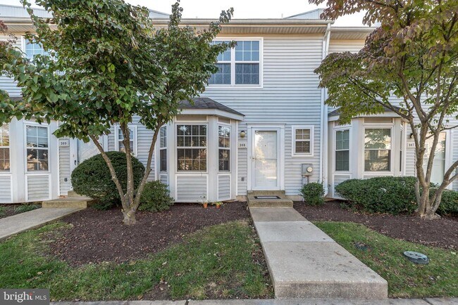 Building Photo - 308 Huntington Ct