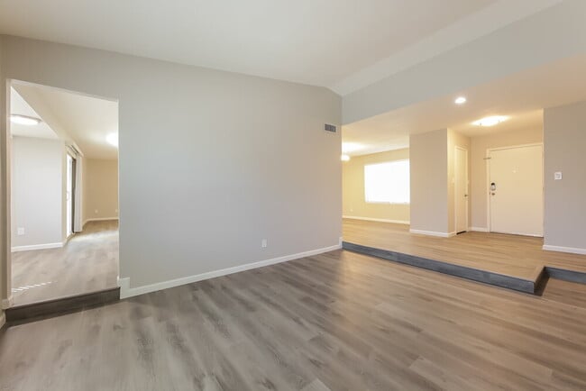 Foto del edificio - 3945 W Meadow Dr