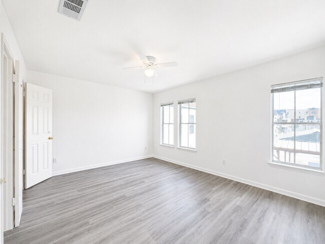 Building Photo - 2529 Rio Grande St