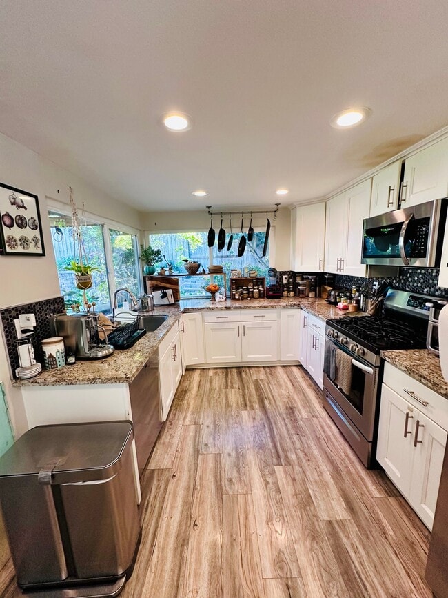 Foto del edificio - 3823 Via Del Conquistador