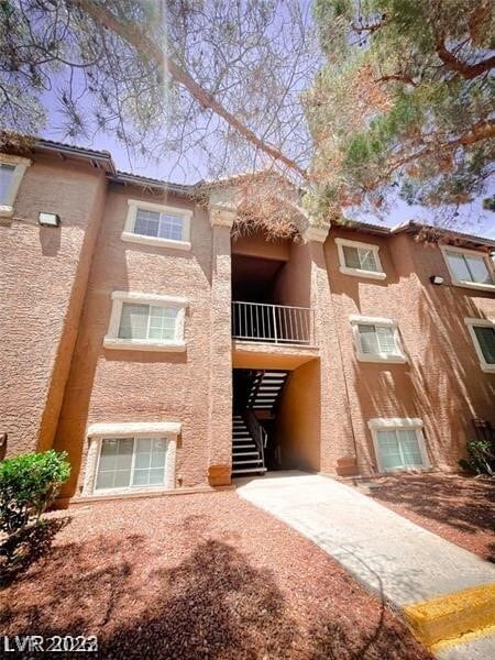 Building Photo - 2750 S Durango Dr