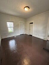 Building Photo - 215 S Scott St