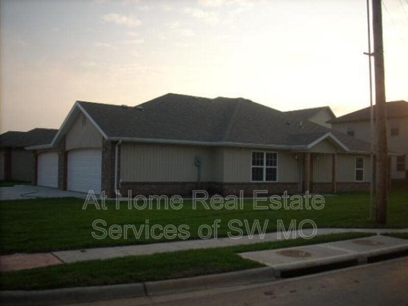 617 Rilynn Ave, Republic, MO 65738 Condo for Rent in Republic, MO