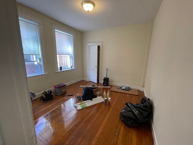 Building Photo - 40 Gardner St