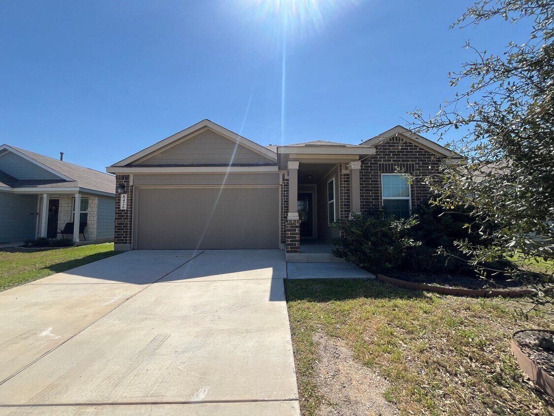 Foto principal - 8426 Cassia Cove
