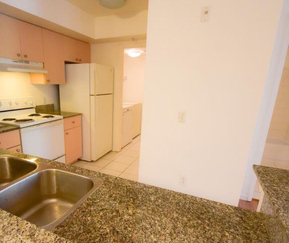 Foto del edificio - 2727 Centergate Dr