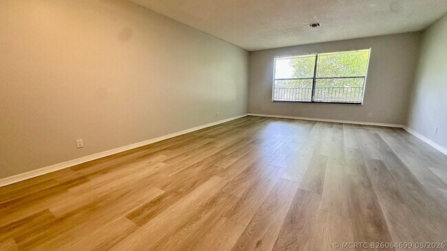 Foto del edificio - 11464 NW 39th St