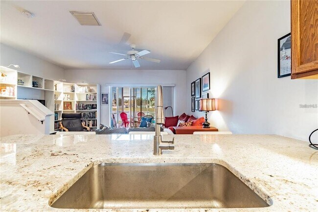 Foto del edificio - 15817 Stable Run Dr