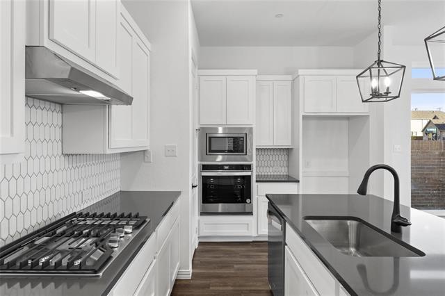 Building Photo - 7597 Regal Ln