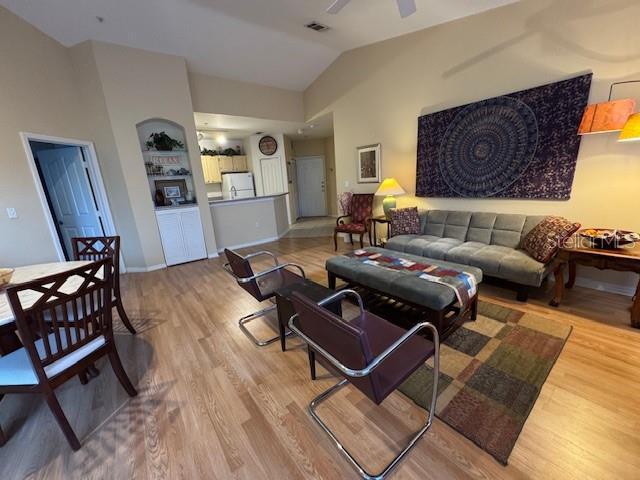 Foto del edificio - 8915 Legacy Ct