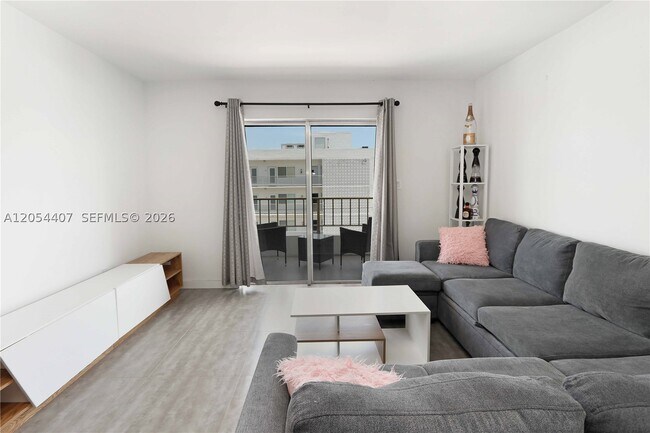 Foto del edificio - 1580 West Dr