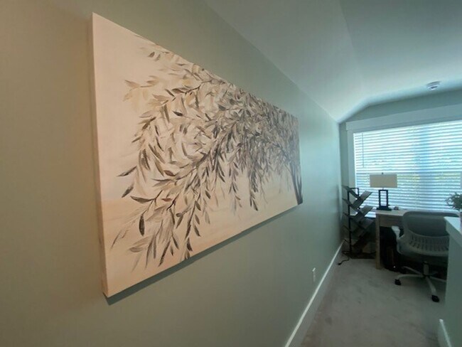 Building Photo - 9249 Crossbill Dr