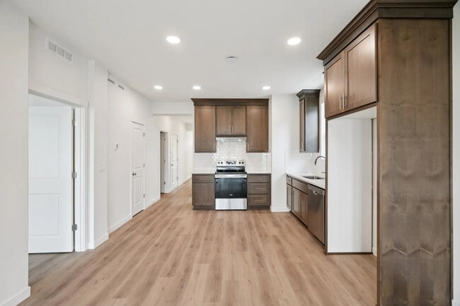 Foto del edificio - 1915 NW 18th Ave