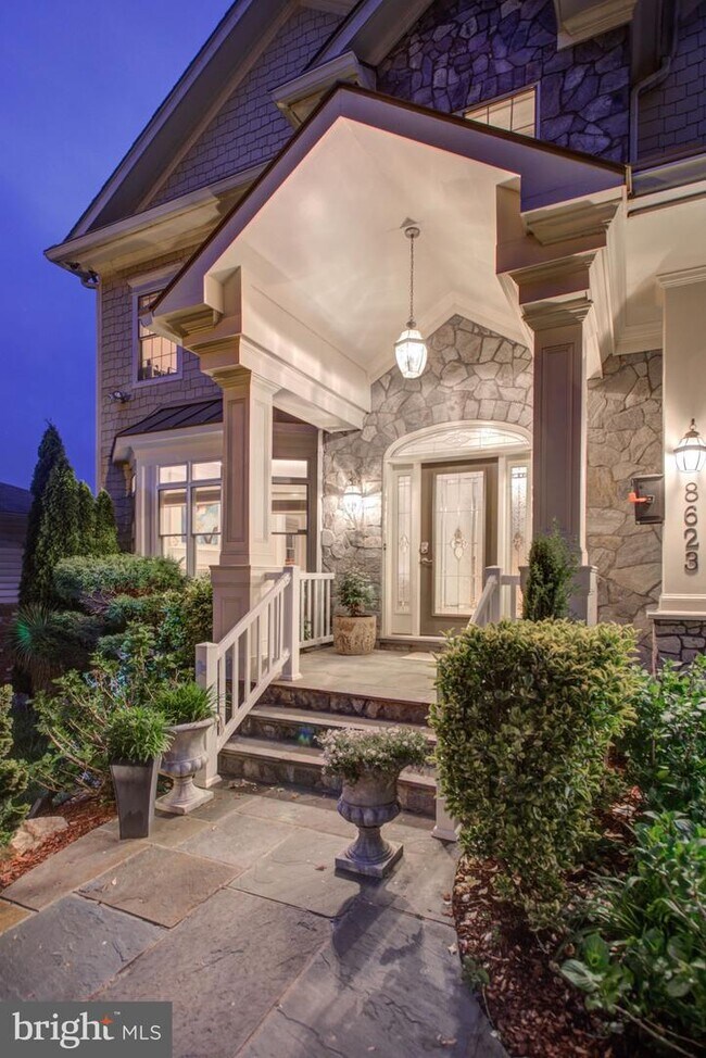 Foto del edificio - 8623 Rayburn Rd