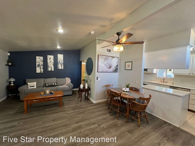 Building Photo - 2 br, 1 bath House - 630 Hudson Ln