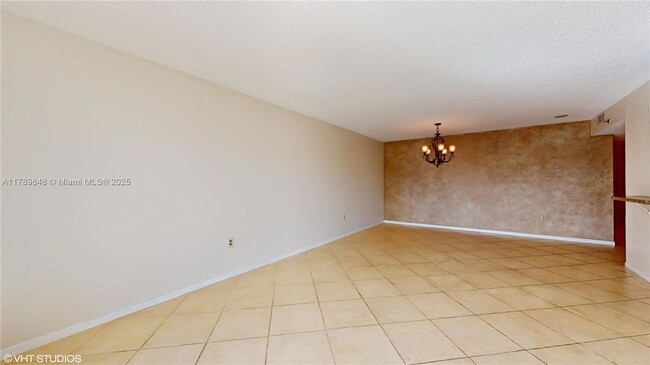 Building Photo - 2334 S Cypress Bend Dr