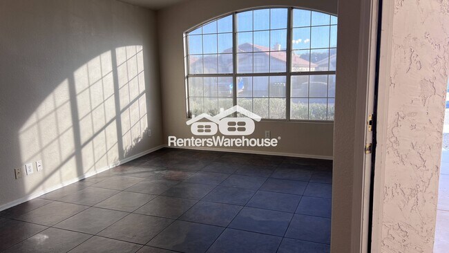 Foto del edificio - 9842 W Tonopah Dr