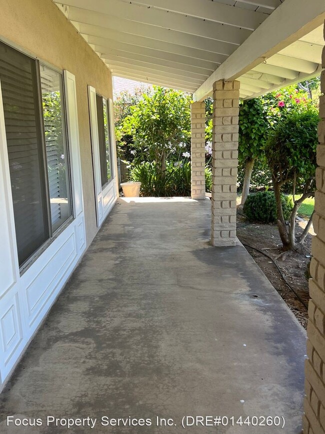Building Photo - 3 br, 2 bath House - 1246 SHADY OAK DR.
