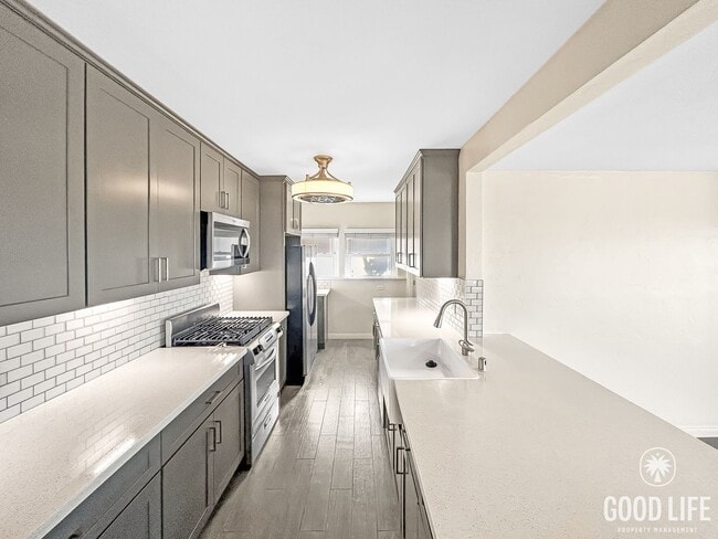 Building Photo - Beautiful 3BD/2BA W/ Attached Garage, In-Unit Laundry, and A/C in La Mesa!