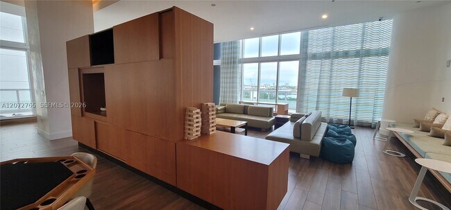 Foto del edificio - 50 Biscayne Blvd