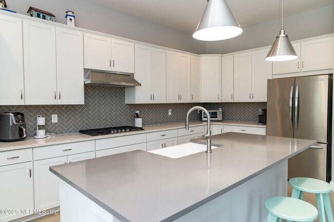 Building Photo - 110 Oak Pk Dr