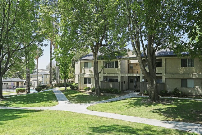 Foto del edificio - Tuscany Apartments