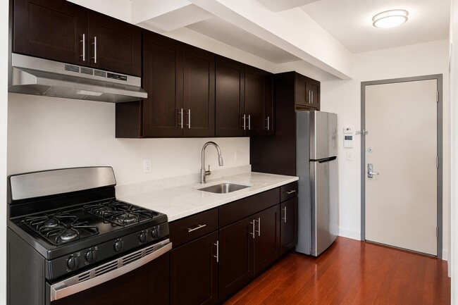 Foto del edificio - 2120 Daly Ave