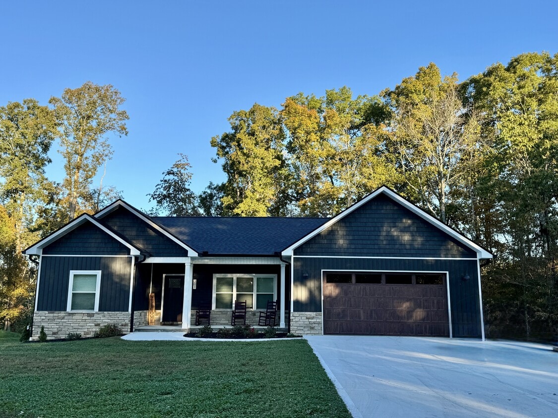 Foto principal - 311 Country Ln