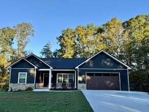 Building Photo - 311 Country Ln