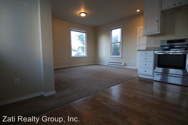 Building Photo - 130 Maple Ave