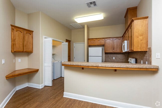 Interior Photo - Jasmine Parke
