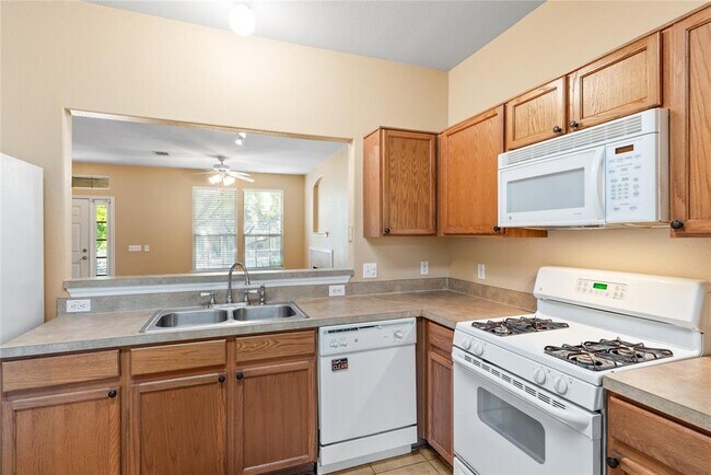 Building Photo - 6013 Negley