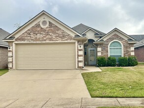 Building Photo - 4344 Spring Garden Dr