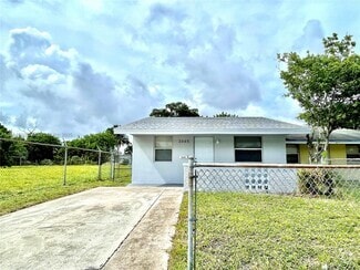 Building Photo - 2665 NW 20th St