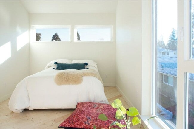 Photo - N Commercial Apartment